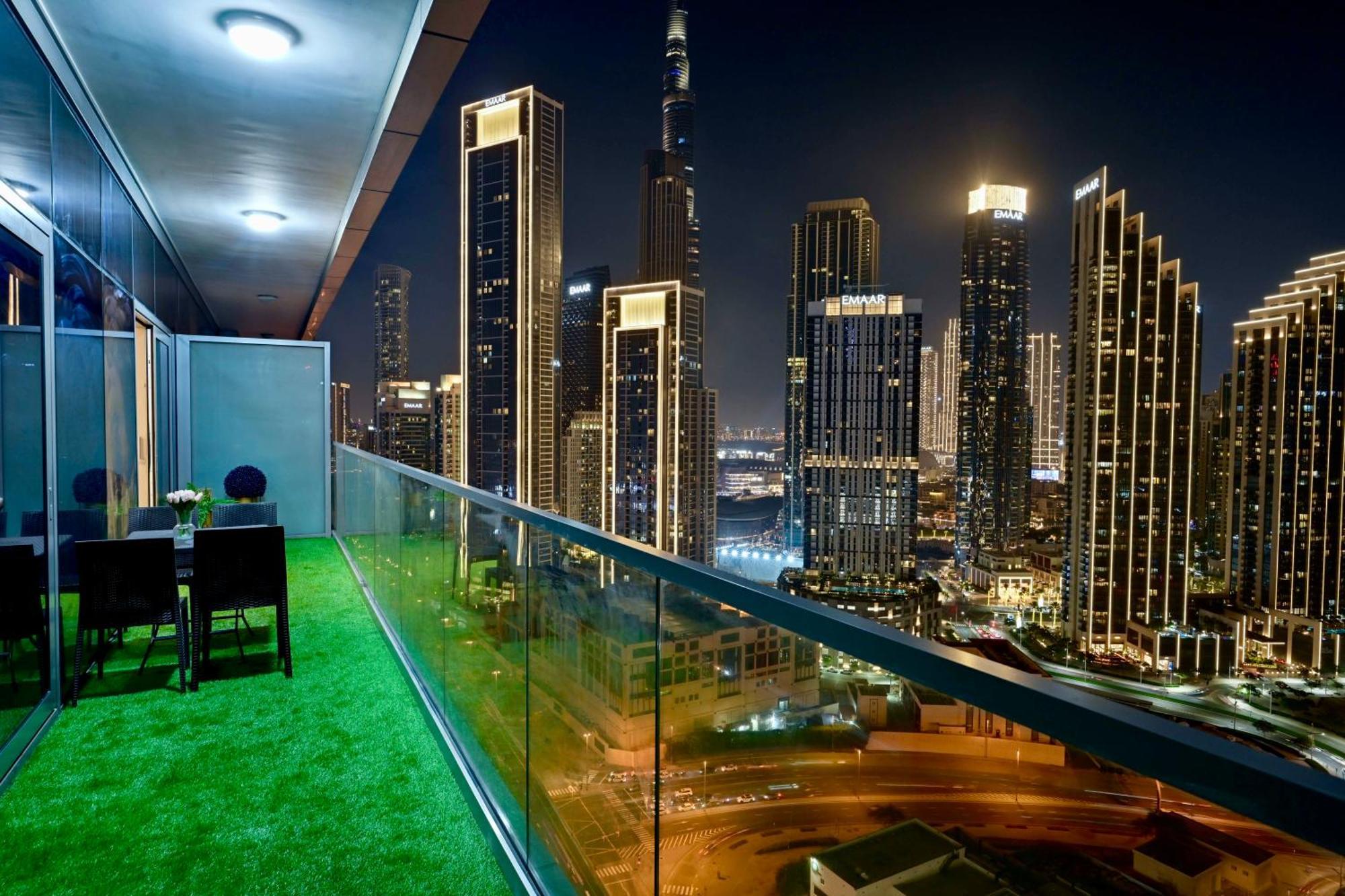 Burj Khalifa Views 2Br With Infinity Pool Downtown Lejlighed Dubai Eksteriør billede