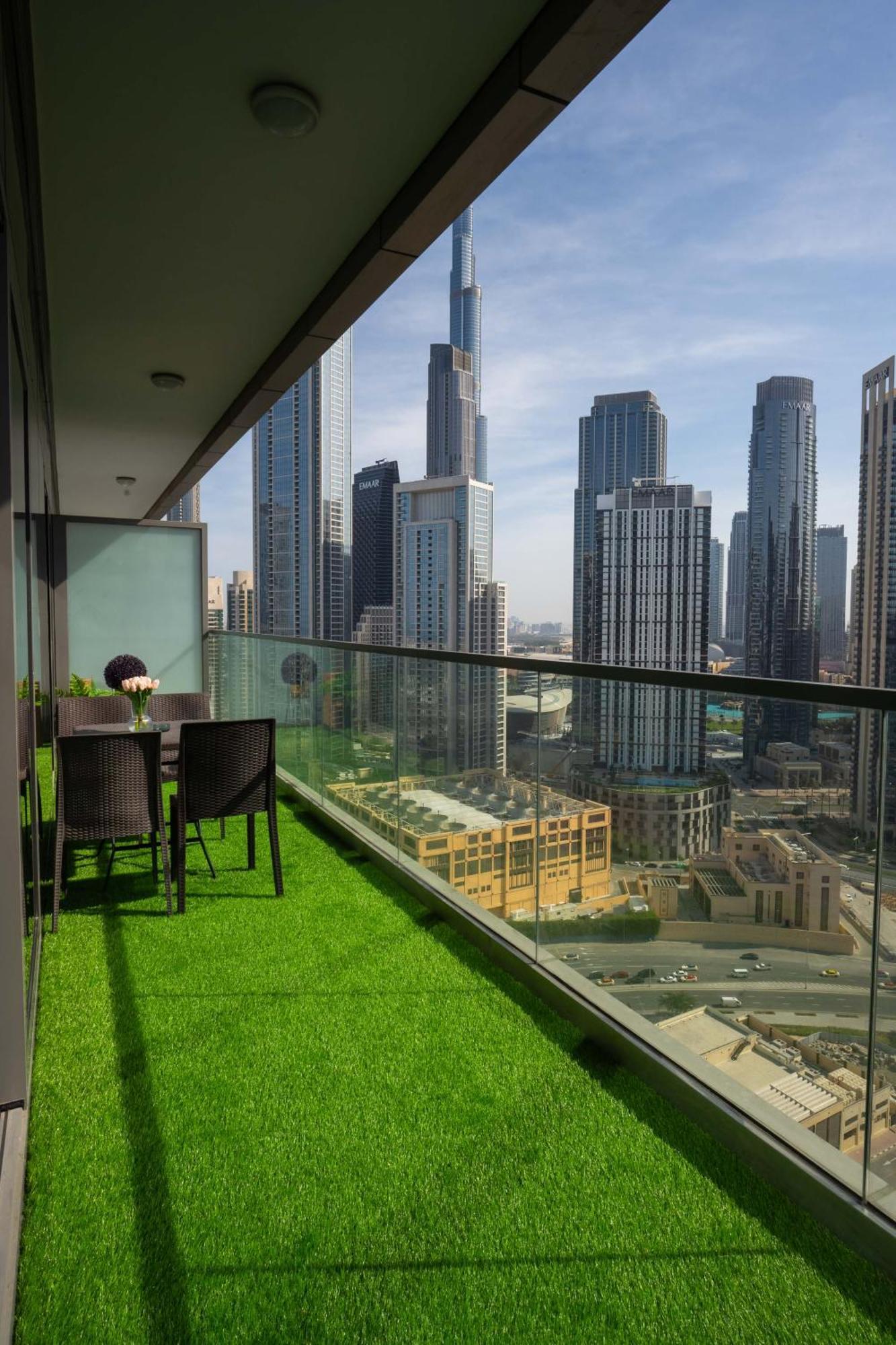 Burj Khalifa Views 2Br With Infinity Pool Downtown Lejlighed Dubai Eksteriør billede
