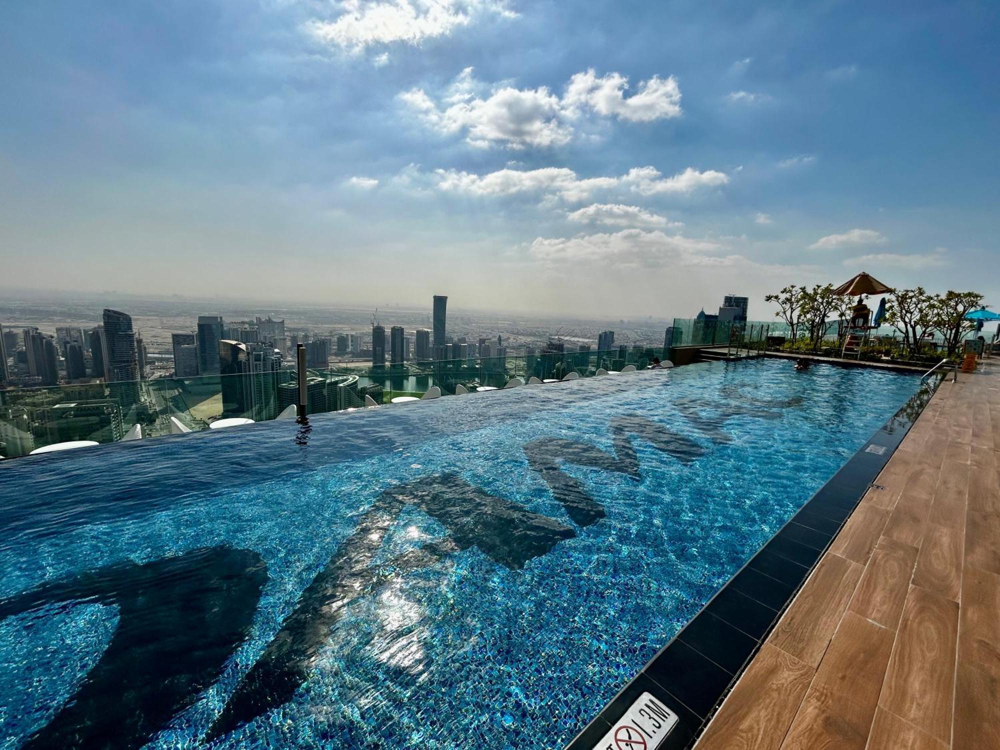 Burj Khalifa Views 2Br With Infinity Pool Downtown Lejlighed Dubai Eksteriør billede